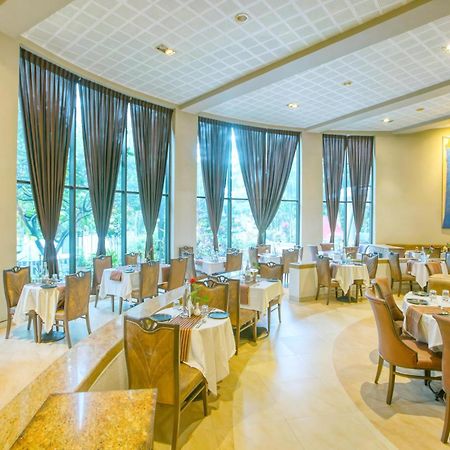 Neelam The Glitz Hotel Калангуте Екстериор снимка