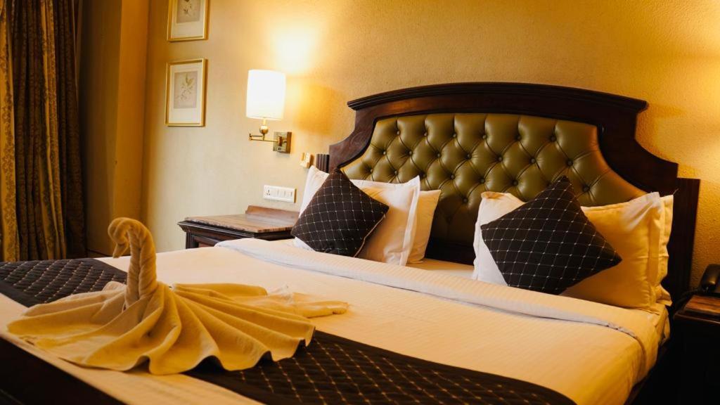 Neelam The Glitz Hotel Калангуте Екстериор снимка