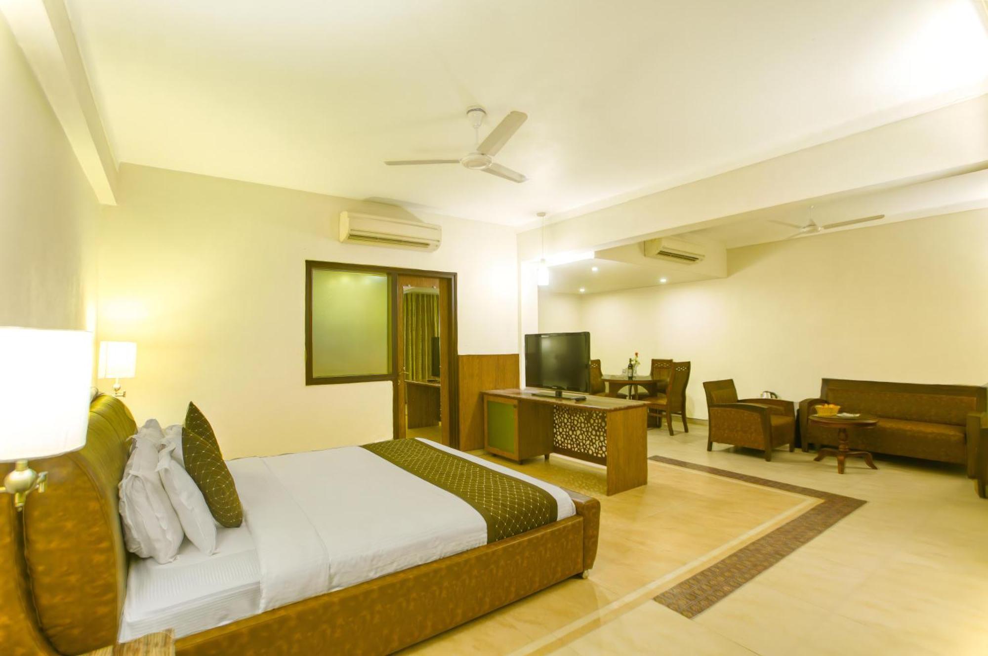 Neelam The Glitz Hotel Калангуте Екстериор снимка