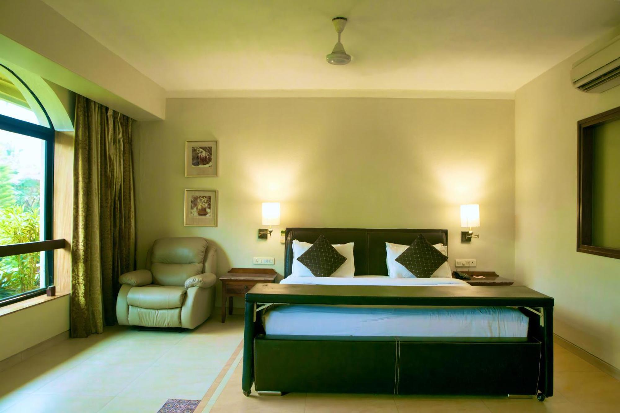 Neelam The Glitz Hotel Калангуте Екстериор снимка