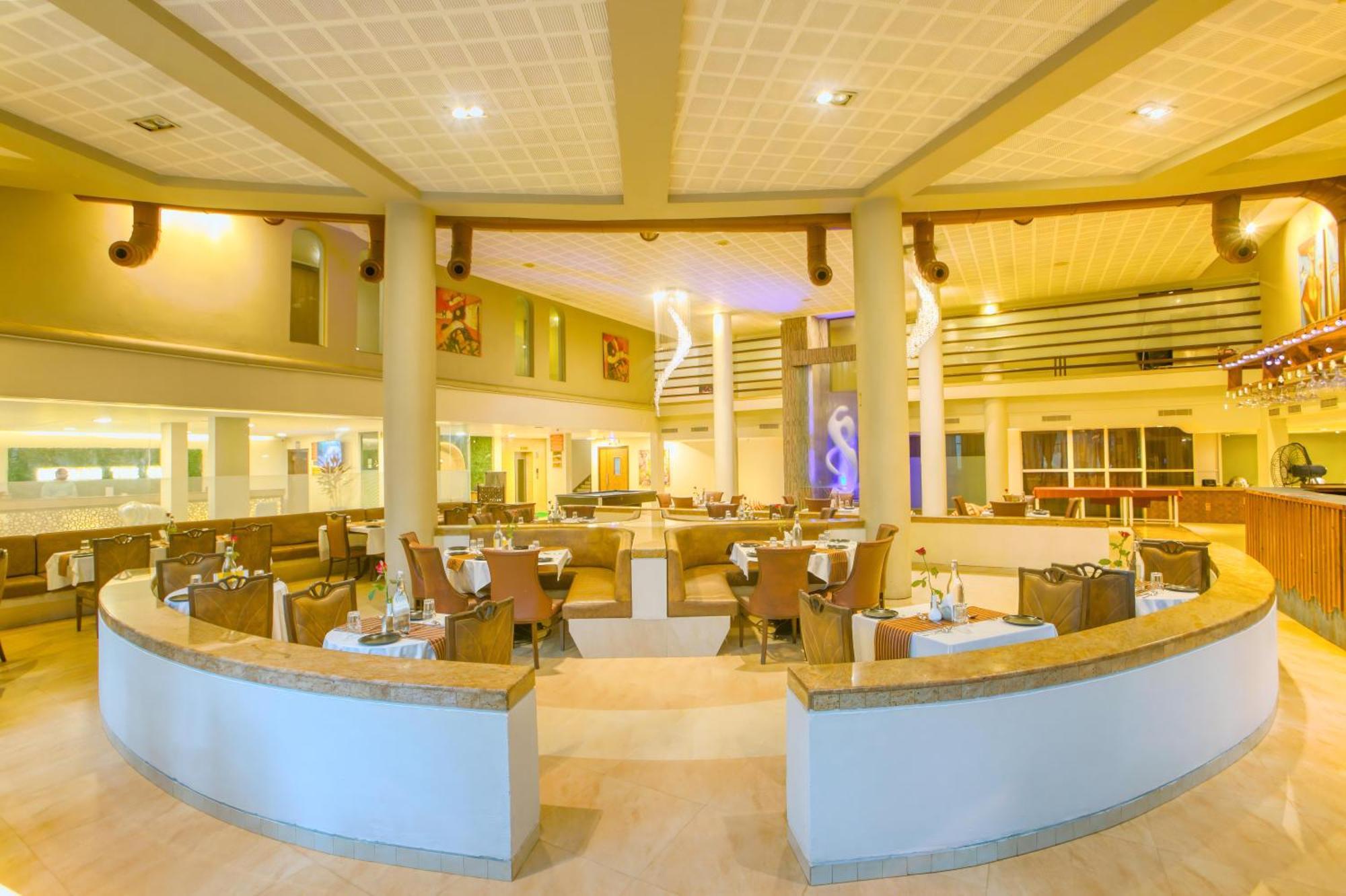 Neelam The Glitz Hotel Калангуте Екстериор снимка