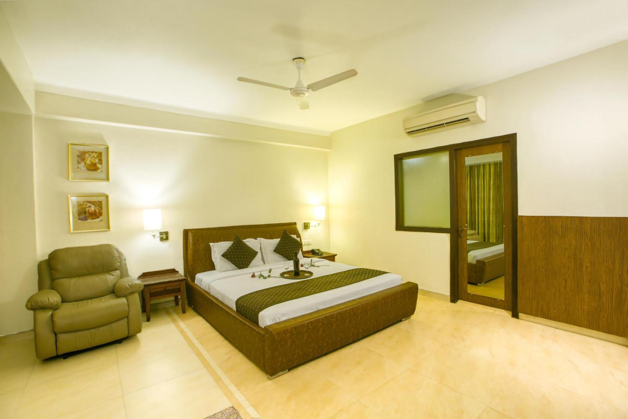Neelam The Glitz Hotel Калангуте Екстериор снимка