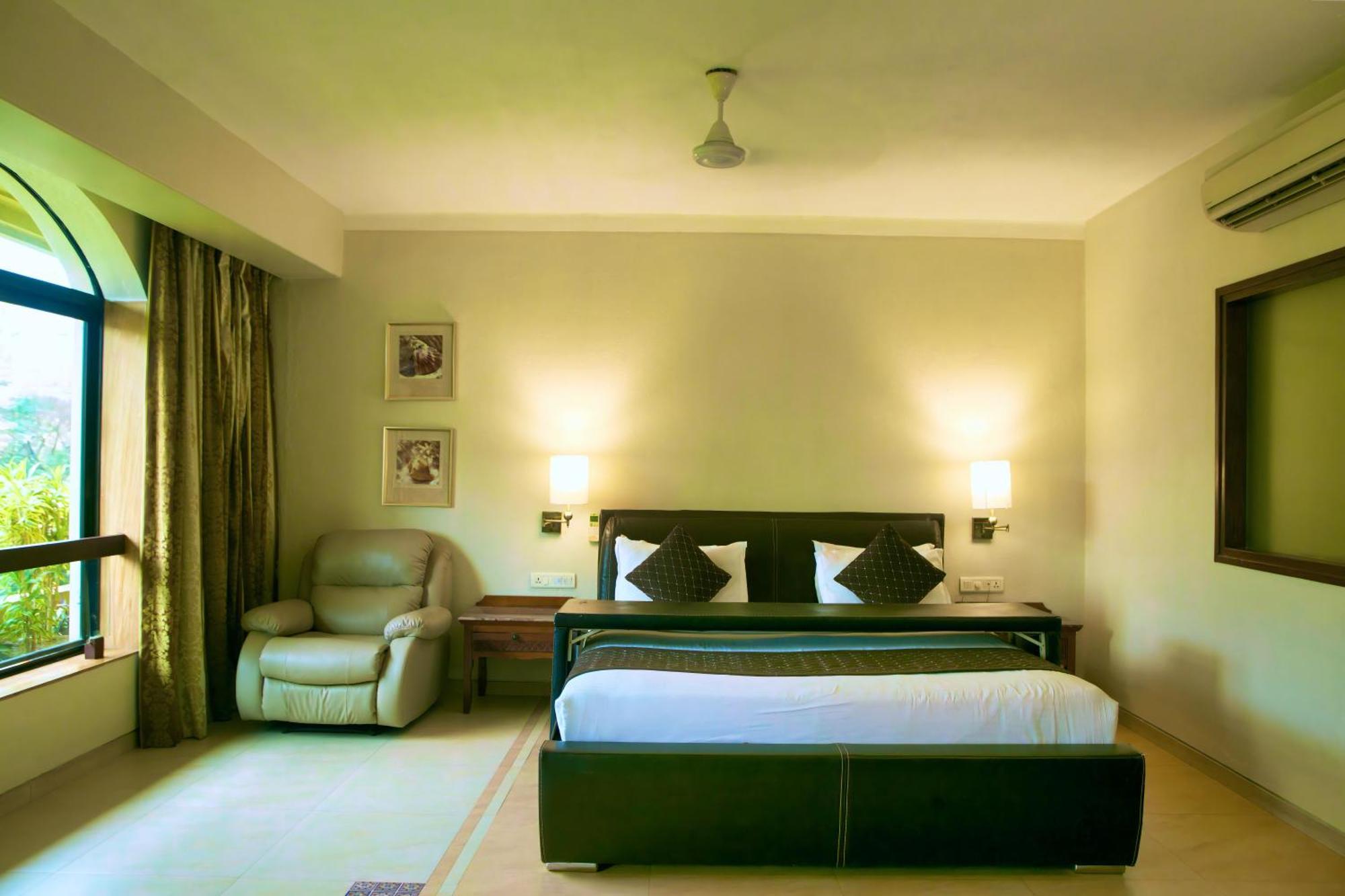 Neelam The Glitz Hotel Калангуте Екстериор снимка