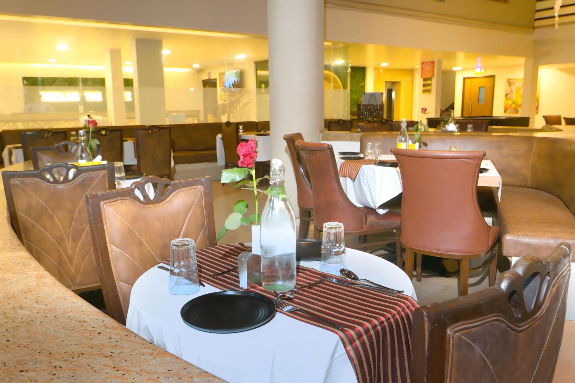 Neelam The Glitz Hotel Калангуте Екстериор снимка