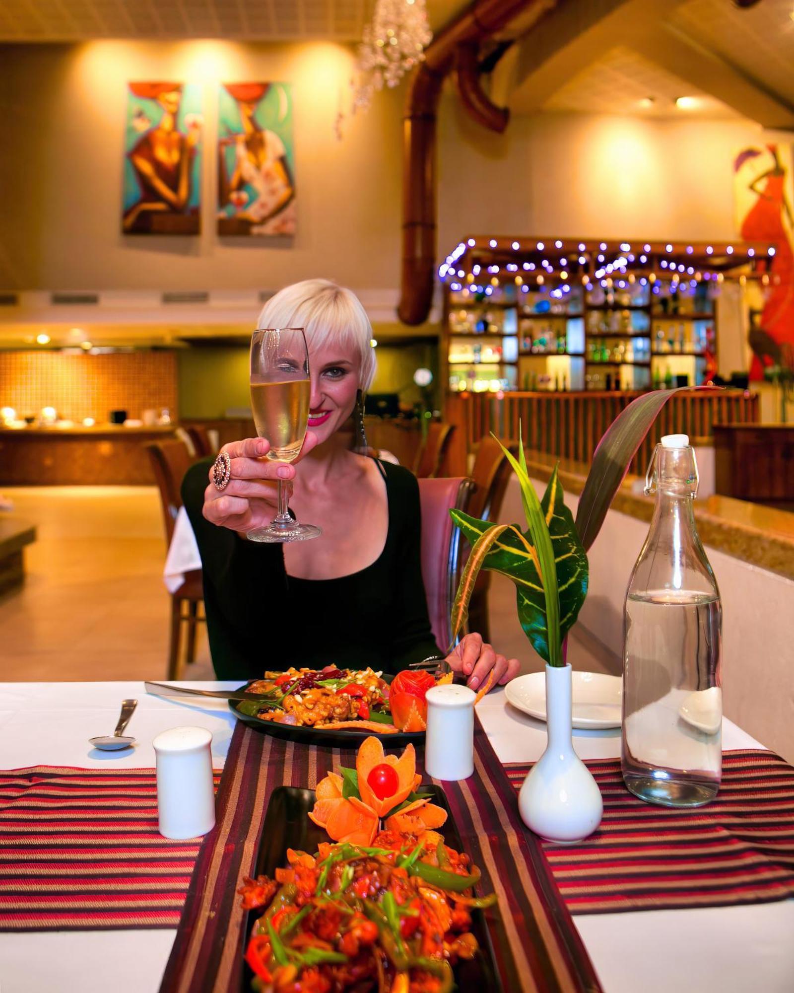 Neelam The Glitz Hotel Калангуте Екстериор снимка