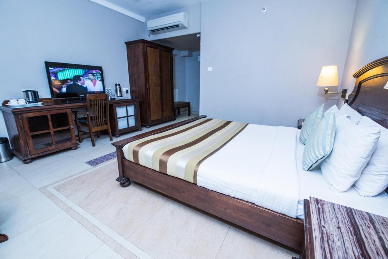 Neelam The Glitz Hotel Калангуте Екстериор снимка
